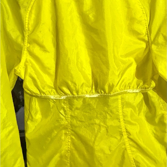 Fun bright jacket - Picture 3 of 8